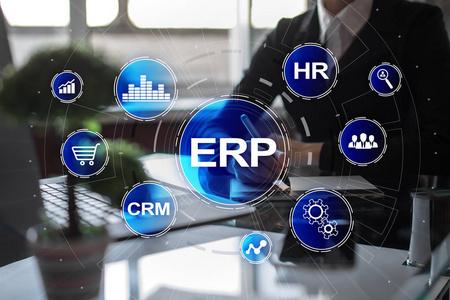 erp-企业资源规划虚拟屏幕上的企业系统概念照片